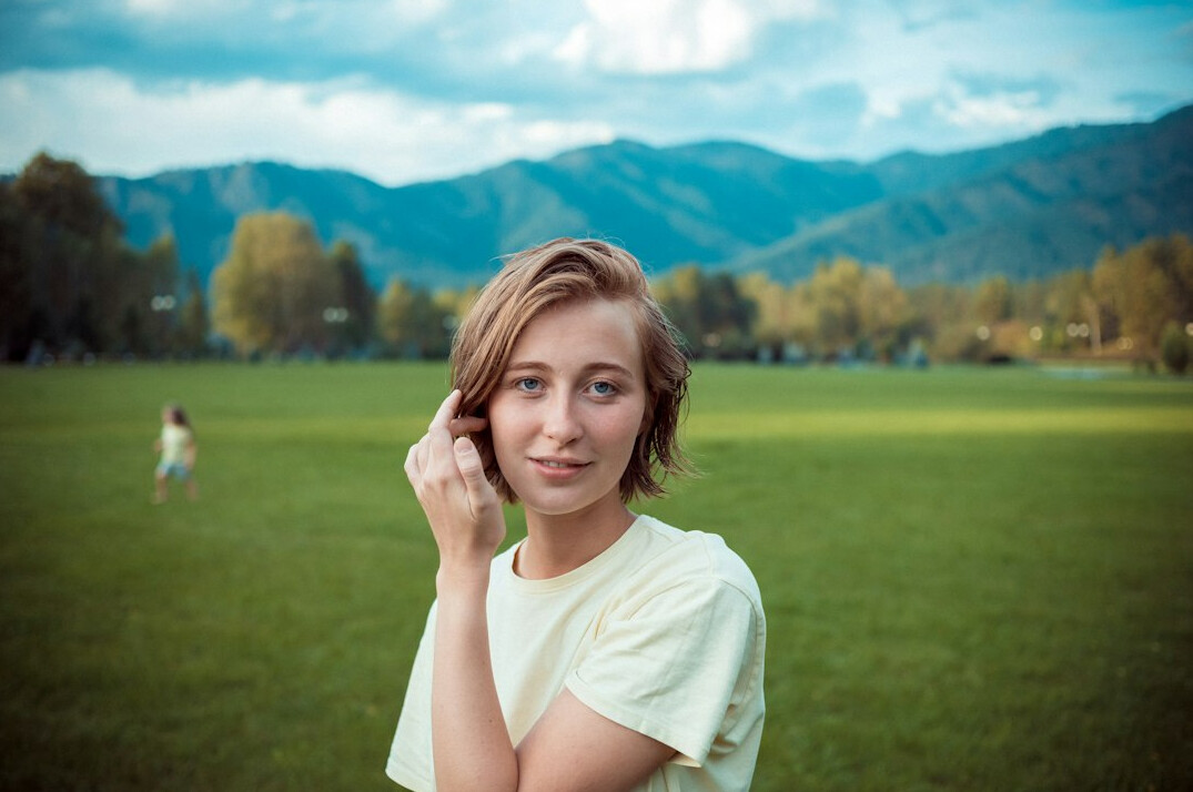 Portrait of a smiling young woman