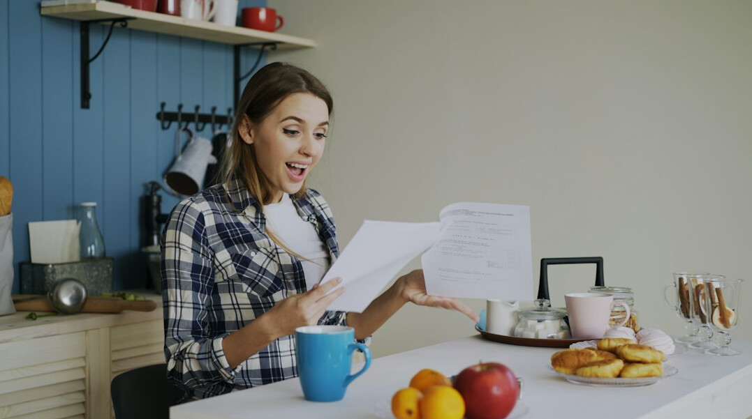 woman calculating expenses
